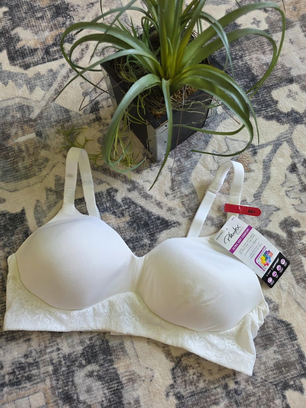 Playtex Womens Secrets Ultra Soft ComfortFlex Fit Convertible Wirefree Bra
